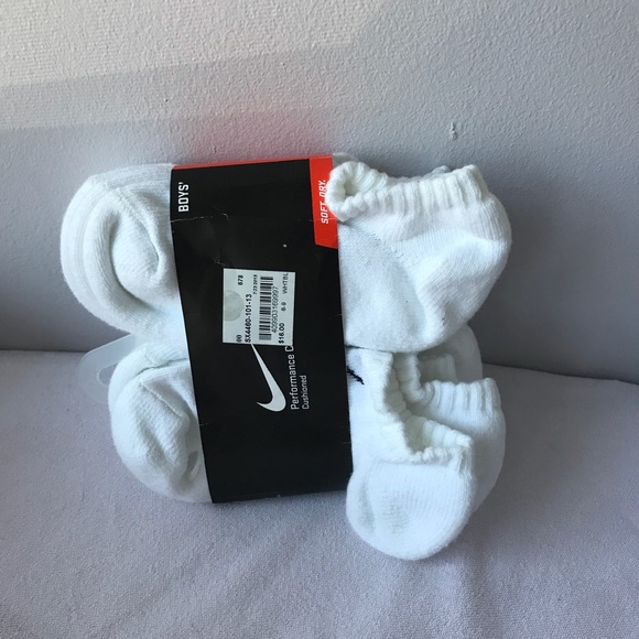 Nike Other - NEW**NIKE 6 X No-Show White Socks**Medium 3Y-5Y